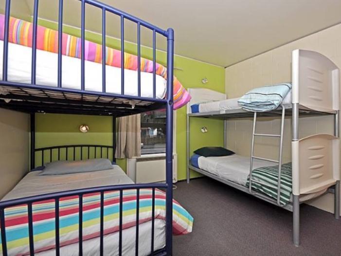 Around The World Backpackers Hostel Christchurch Exterior photo