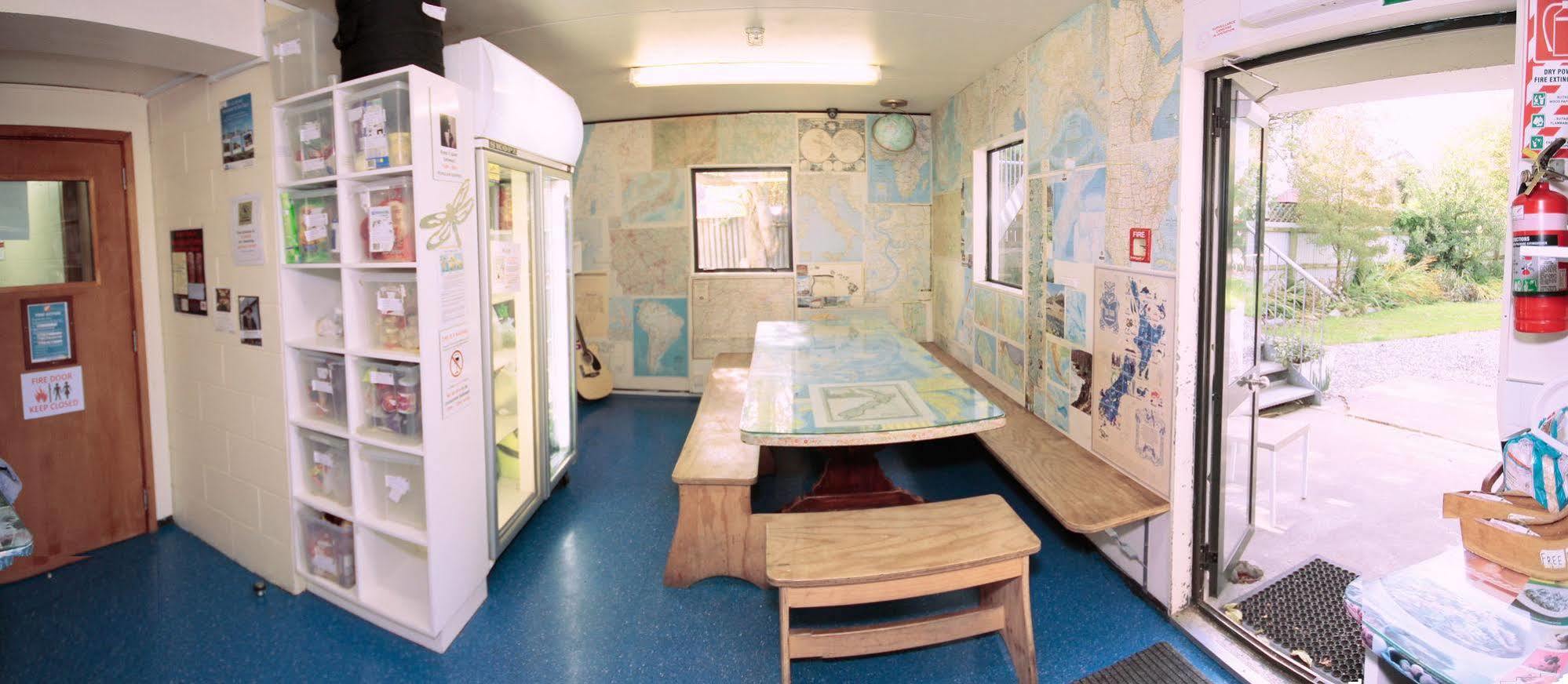 Around The World Backpackers Hostel Christchurch Exterior photo
