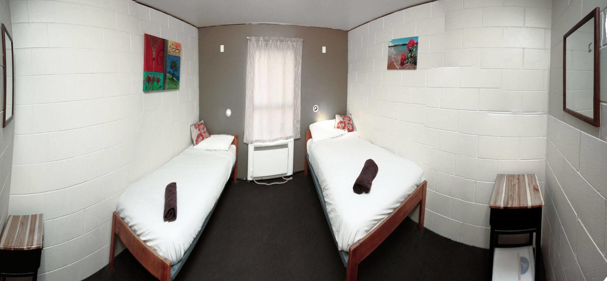 Around The World Backpackers Hostel Christchurch Exterior photo